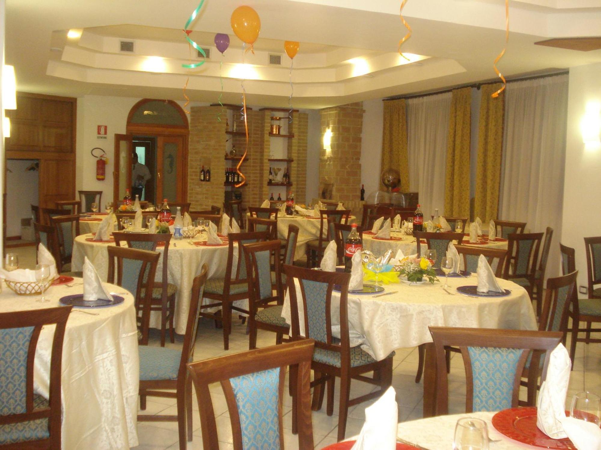Hotel Ristorante Antica Marina Nicotera Exterior foto
